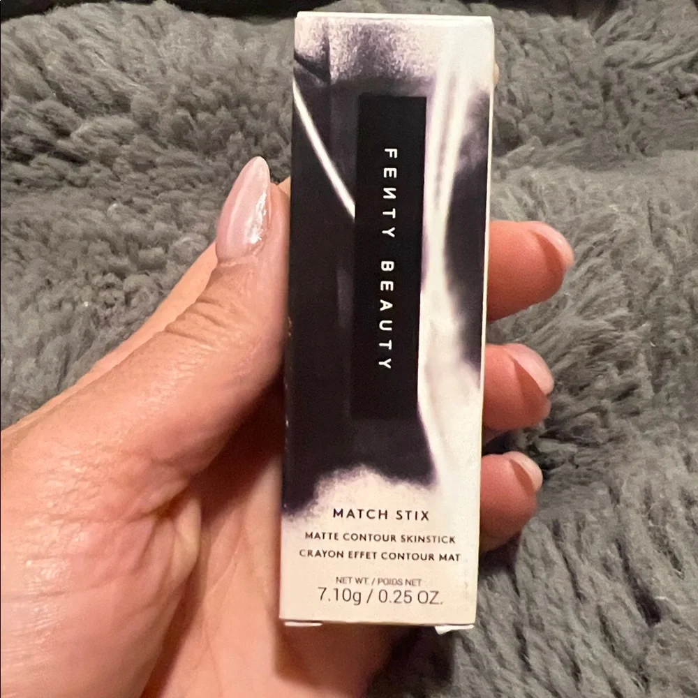 FENTY BEAUTY Match Stix Matte Contour Skinstick